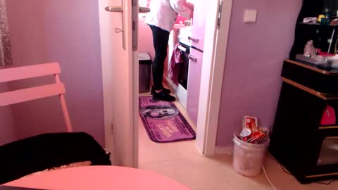 Snapshot of melli23 chatting on 09/15/25, 04:40 Melli online show from 09/15/25, 04:40