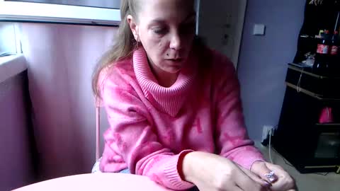 Snapshot of melli23 chatting on 09/18/25, 02:41 Melli online show from 09/18/25, 02:41