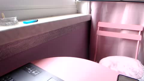 Snapshot of melli23 chatting on 10/05/25, 01:42 Melli online show from 10/05/25, 01:42