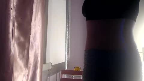 Snapshot of melli23 chatting on 11/11/25, 04:56 Melli online show from 11/11/25, 04:56