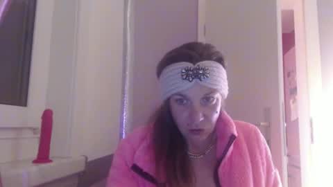 Snapshot of melli23 chatting on 11/30/25, 09:08 Melli online show from 11/30/25, 09:08