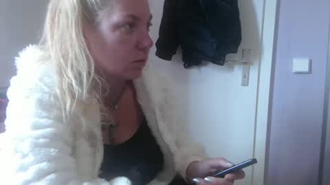 Melli online show from 05/16/26, 12:15