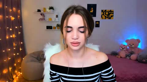 Tessa online show from 12/16/24, 09:31