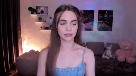 Tessa online show from 09/21/25, 11:39