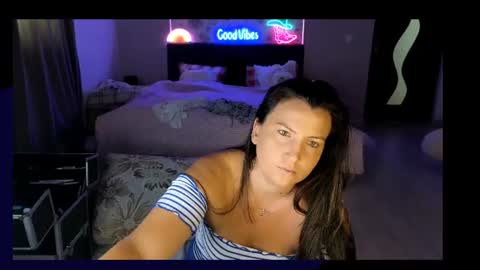 Snapshot of mellisaangel chatting on 08/06/26, 07:32 MellisaAngel online show from 08/06/26, 07:32