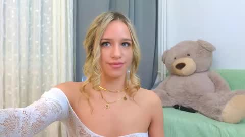 Snapshot of mellisakim chatting on 01/10/26, 04:47 Mellisa online show from 01/10/26, 04:47