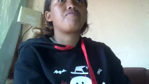 mellissa online show from 10/28/25, 04:49