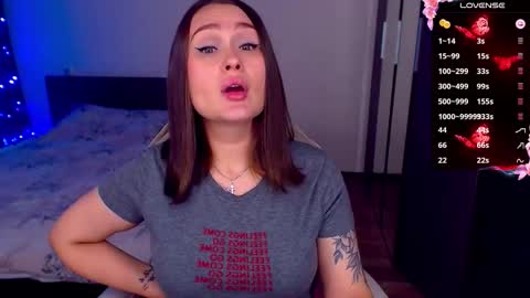 Snapshot of mellovell chatting on 11/09/25, 08:18 Mel online show from 11/09/25, 08:18