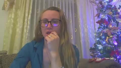Melly online show from 12/08/24, 03:02