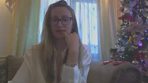 Melly online show from 12/17/24, 07:18