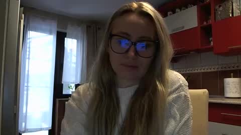 Melly online show from 02/02/26, 07:51