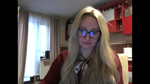 Melly online show from 02/04/26, 07:25