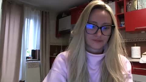 Melly online show from 02/05/26, 07:57