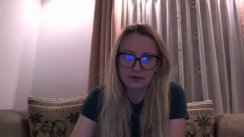 Melly online show from 05/10/26, 08:36