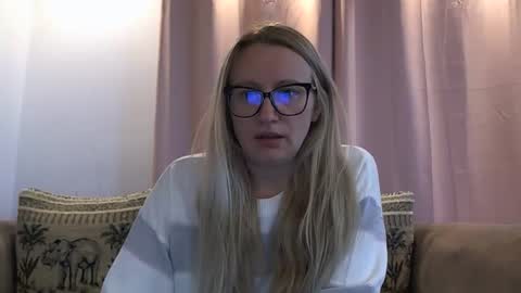 Melly online show from 05/30/26, 06:21
