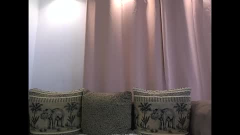 Melly online show from 06/02/26, 06:15