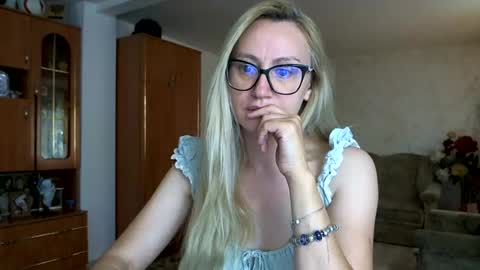 Melly online show from 06/26/26, 07:13