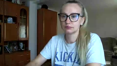 Melly online show from 06/29/26, 07:36