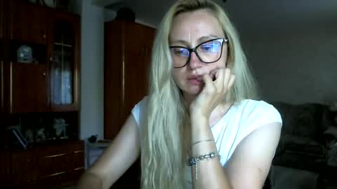 Melly online show from 06/30/26, 03:02