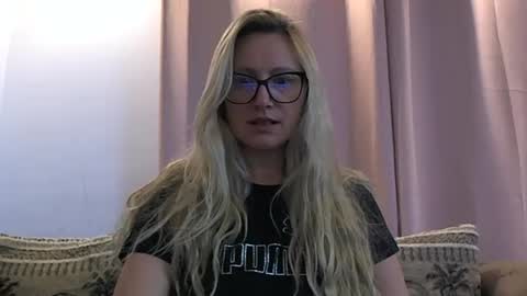 Melly online show from 07/08/26, 06:07