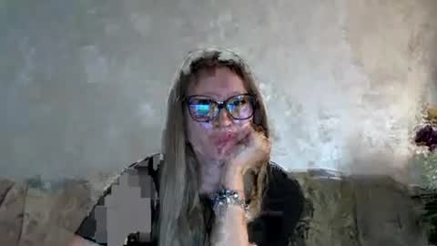 Melly online show from 07/21/26, 08:38
