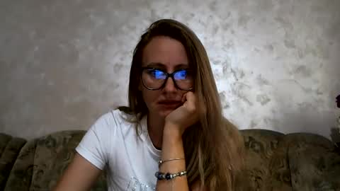 Melly online show from 07/24/26, 08:56