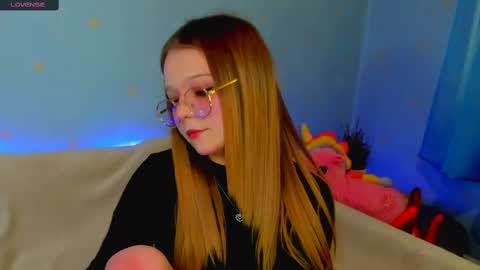 Snapshot of melmooon chatting on 02/10/25, 02:16 MelMooon online show from 02/10/25, 02:16