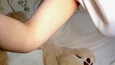 MelMooon online show from 05/06/26, 10:04