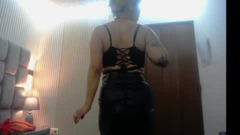 Snapshot of melo_deborah chatting on 04/24/26, 09:39 Debora online show from 04/24/26, 09:39