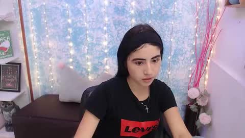 Snapshot of melodi_velasquez chatting on 03/06/26, 03:36 Melody online show from 03/06/26, 03:36