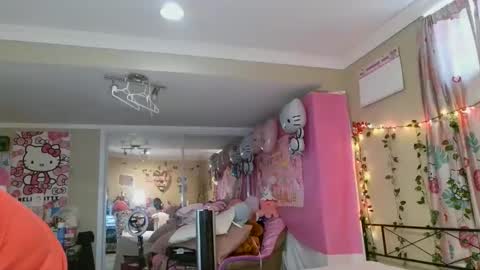 Snapshot of melody69lynn chatting on 12/17/25, 06:36 Melody Moral Lynn online show from 12/17/25, 06:36