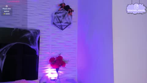 Snapshot of melody_black_ chatting on 10/28/25, 08:33 Melody online show from 10/28/25, 08:33