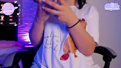 Snapshot of melody_black_ chatting on 11/17/25, 08:47 Melody online show from 11/17/25, 08:47