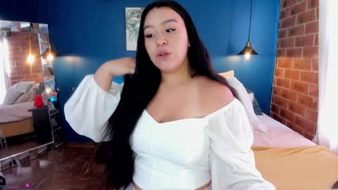 Snapshot of melody_bonnie22 chatting on 01/16/25, 03:13 Leslie online show from 01/16/25, 03:13