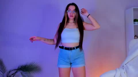 Snapshot of melody_sol chatting on 11/25/25, 04:34 melody_sol online show from 11/25/25, 04:34