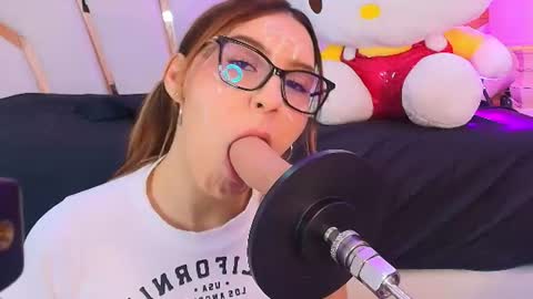 Melody online show from 07/28/26, 03:21