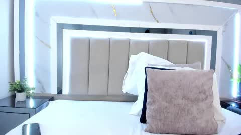 melodycharlotte online show from 10/31/25, 11:55