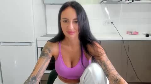 Snapshot of melodyhewit chatting on 09/22/25, 06:26 Masha online show from 09/22/25, 06:26