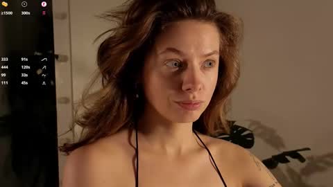 Snapshot of melodykey_x chatting on 09/16/25, 02:51 melody online show from 09/16/25, 02:51