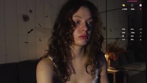 Snapshot of melodykey_x chatting on 10/20/25, 03:23 melody online show from 10/20/25, 03:23