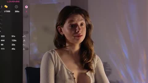 Snapshot of melodykey_x chatting on 11/06/25, 04:52 melody online show from 11/06/25, 04:52