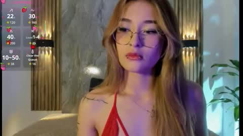 Snapshot of melodylanee chatting on 12/18/25, 11:05 melodylanee online show from 12/18/25, 11:05