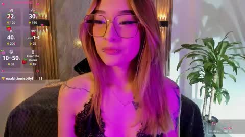 Snapshot of melodylanee chatting on 02/25/26, 11:09 melodylanee online show from 02/25/26, 11:09