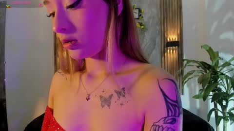 Snapshot of melodylanee chatting on 03/30/26, 11:00 melodylanee online show from 03/30/26, 11:00
