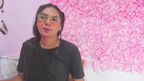 Snapshot of melodymoore_ chatting on 02/28/26, 11:06 Melody online show from 02/28/26, 11:06