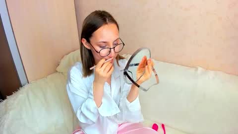 Kaylie online show from 10/26/25, 05:02