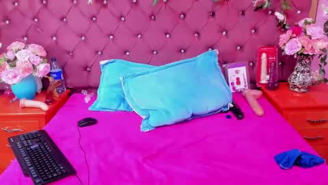 Melodysmithass online show from 02/06/25, 09:22
