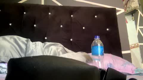 Snapshot of melodysnow chatting on 12/02/25, 06:14 melodysnow online show from 12/02/25, 06:14