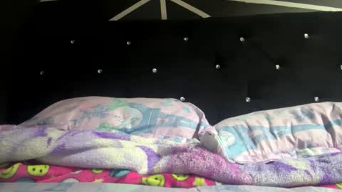 Snapshot of melodysnow chatting on 12/05/25, 06:37 melodysnow online show from 12/05/25, 06:37