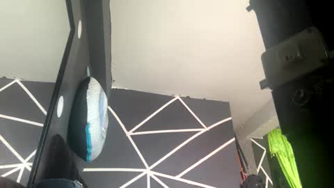 Snapshot of melodysnow chatting on 12/16/25, 06:35 melodysnow online show from 12/16/25, 06:35